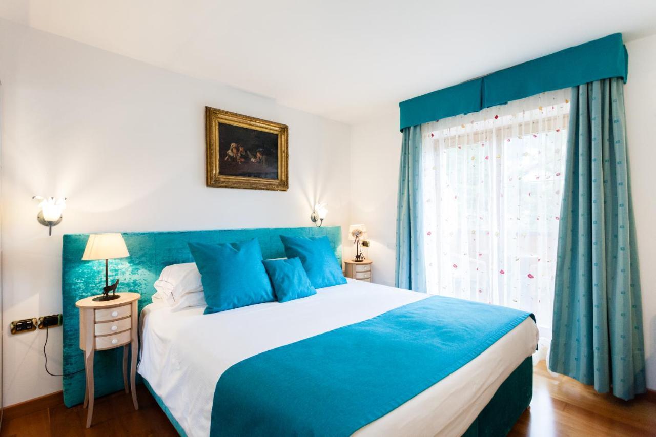 Hotel Vienna Сан Мартино ди Кастроза Екстериор снимка