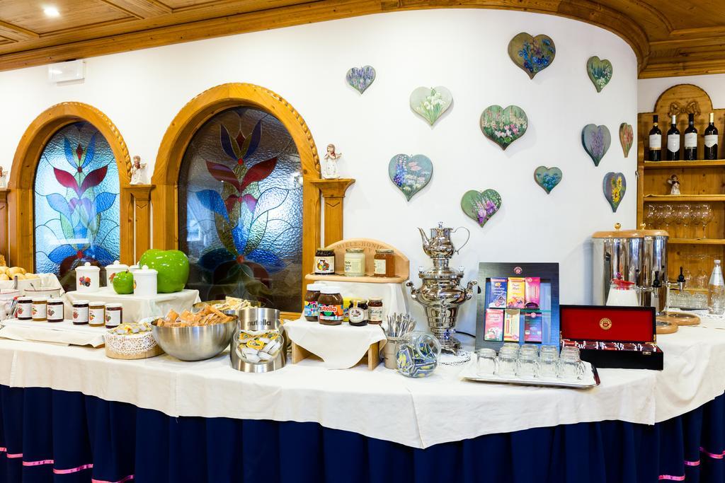 Hotel Vienna Сан Мартино ди Кастроза Екстериор снимка