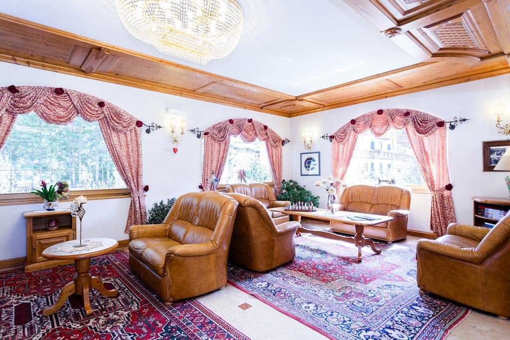 Hotel Vienna Сан Мартино ди Кастроза Екстериор снимка