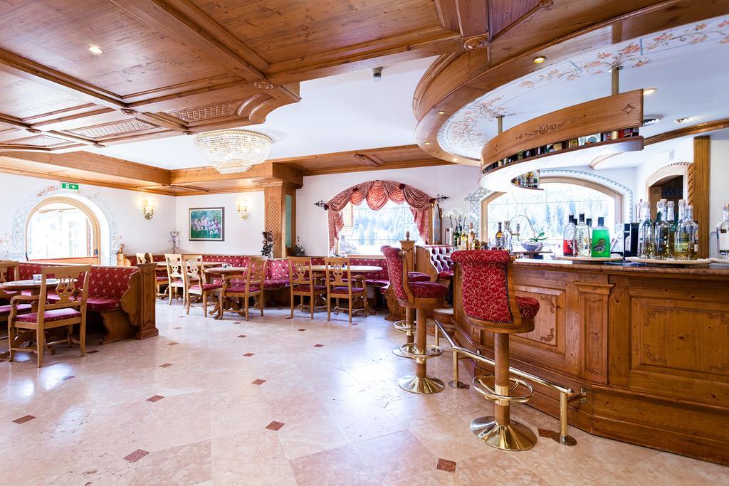 Hotel Vienna Сан Мартино ди Кастроза Екстериор снимка