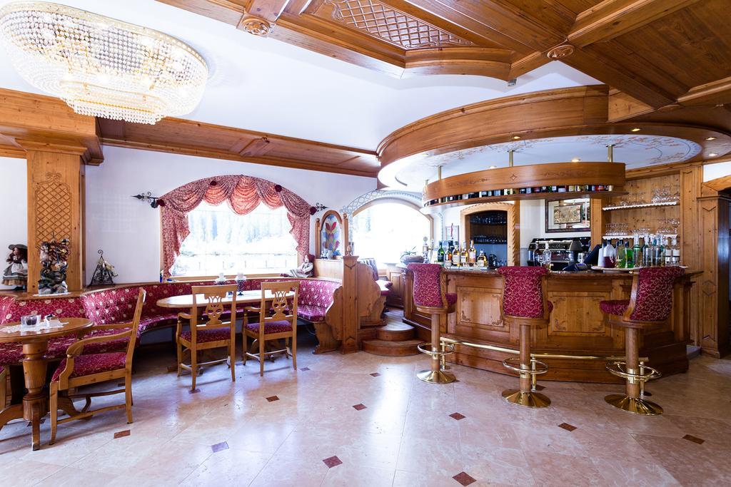 Hotel Vienna Сан Мартино ди Кастроза Екстериор снимка