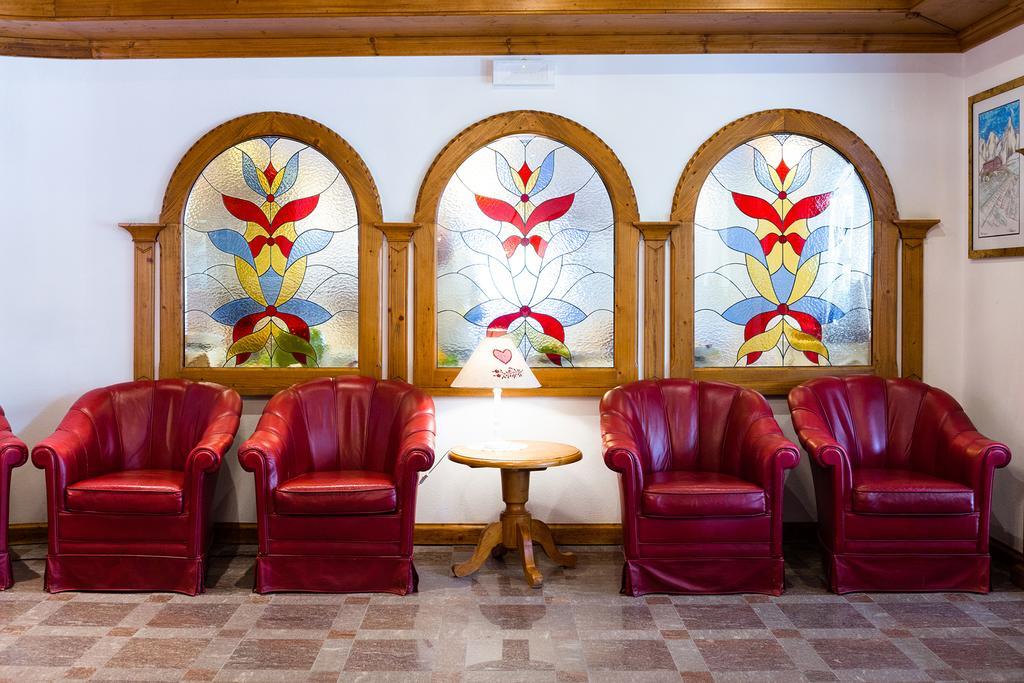 Hotel Vienna Сан Мартино ди Кастроза Екстериор снимка