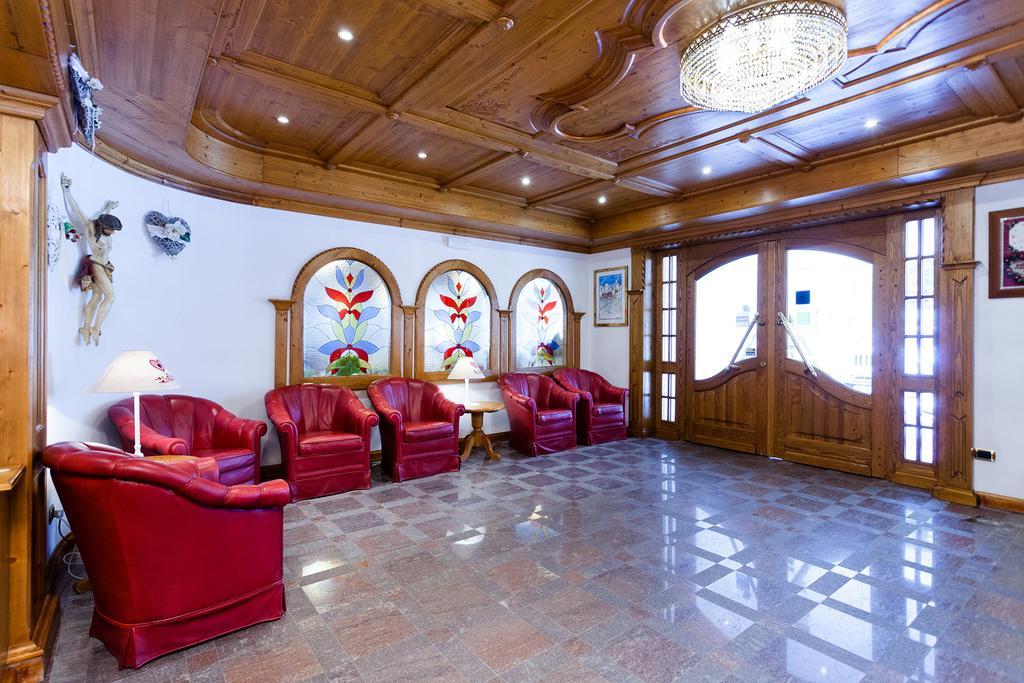 Hotel Vienna Сан Мартино ди Кастроза Екстериор снимка